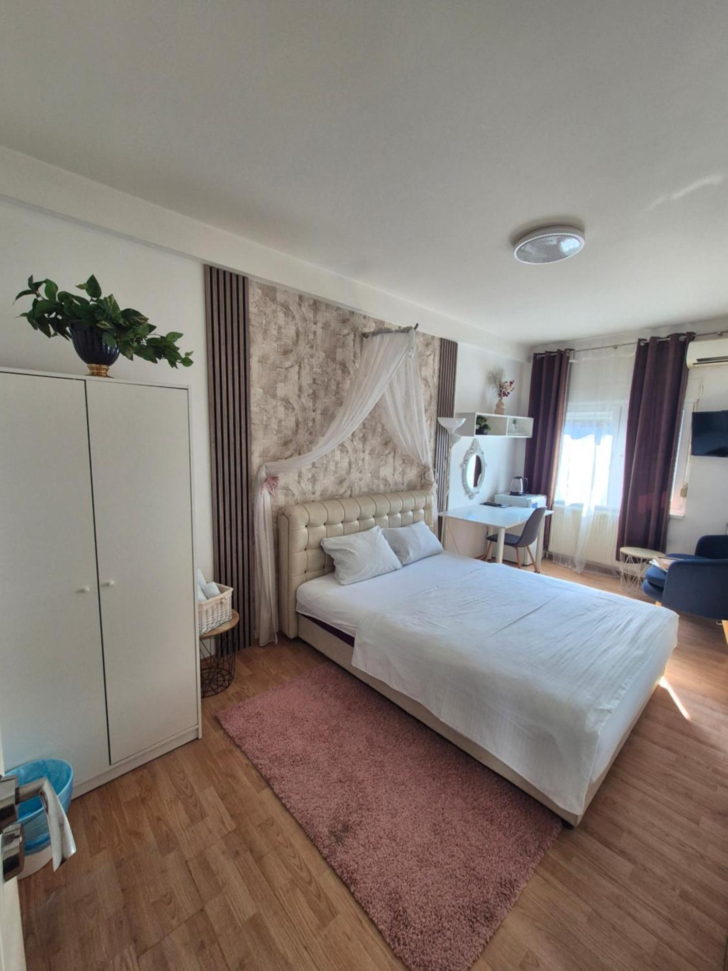 Rooms Villa Luigi Pancevo Exterior photo
