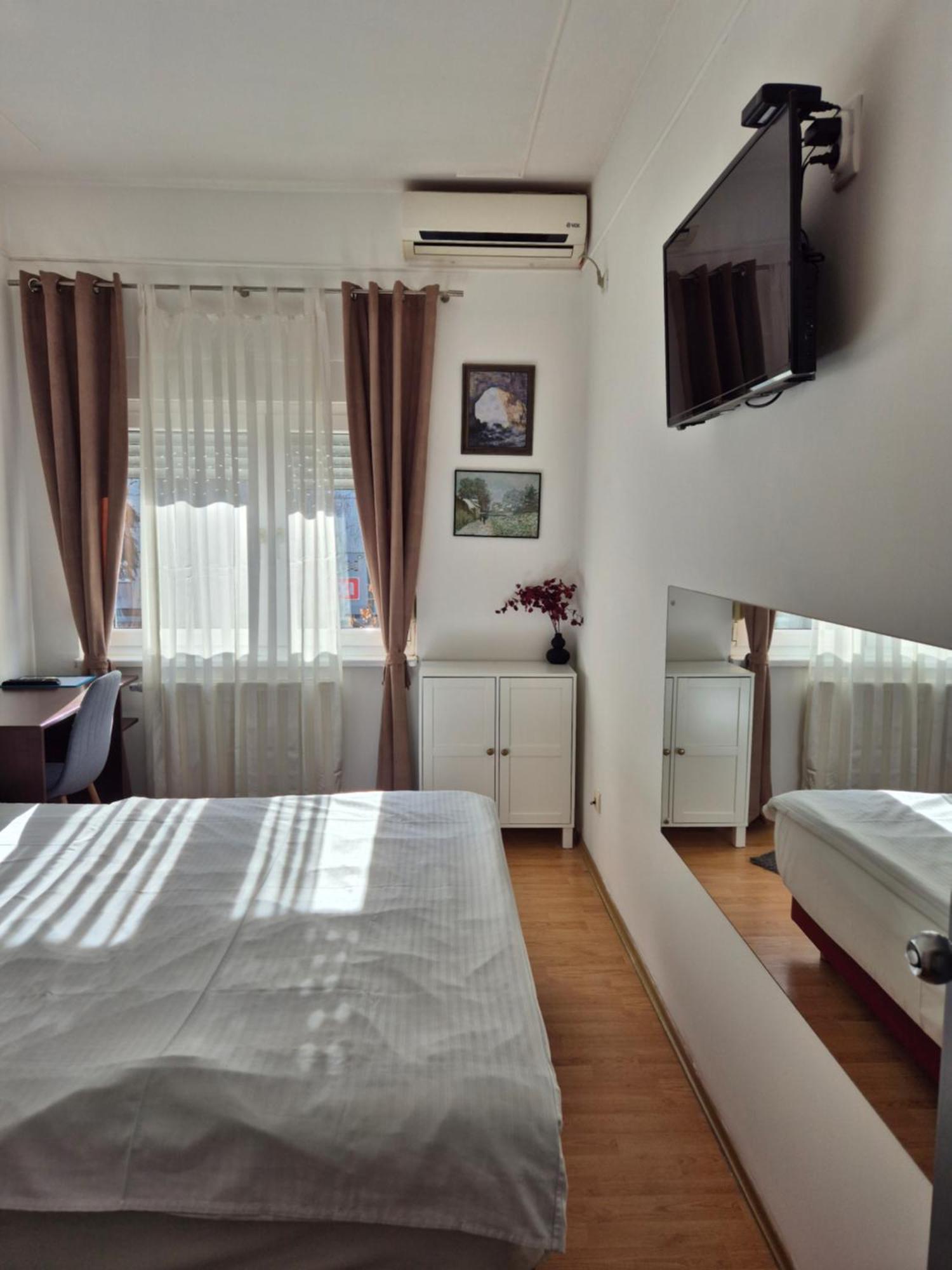 Rooms Villa Luigi Pancevo Exterior photo